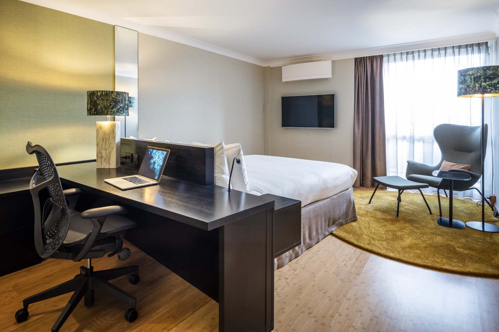 Holiday Inn Brussels Airport Park Sleep Fly www.holidayinnbrusselsairport.com